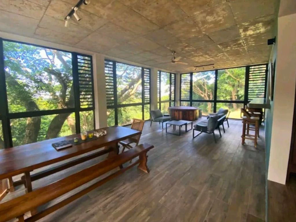 001025-livingroom2.webp
