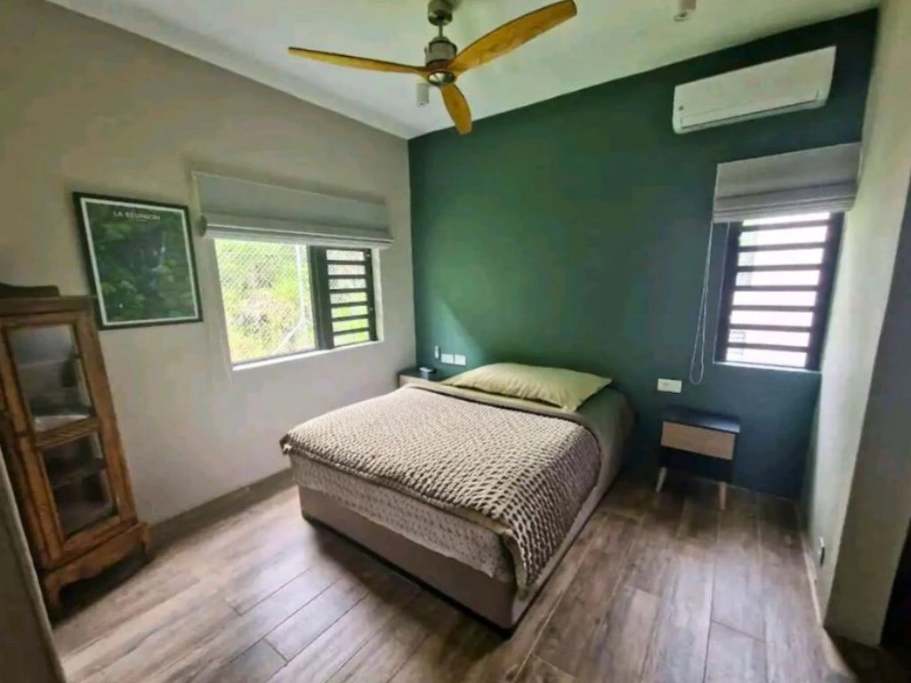 001025-bedroom.webp