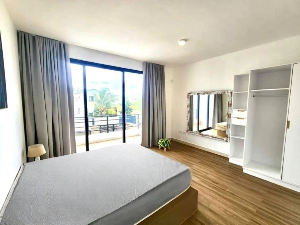 001021-bedroom.webp
