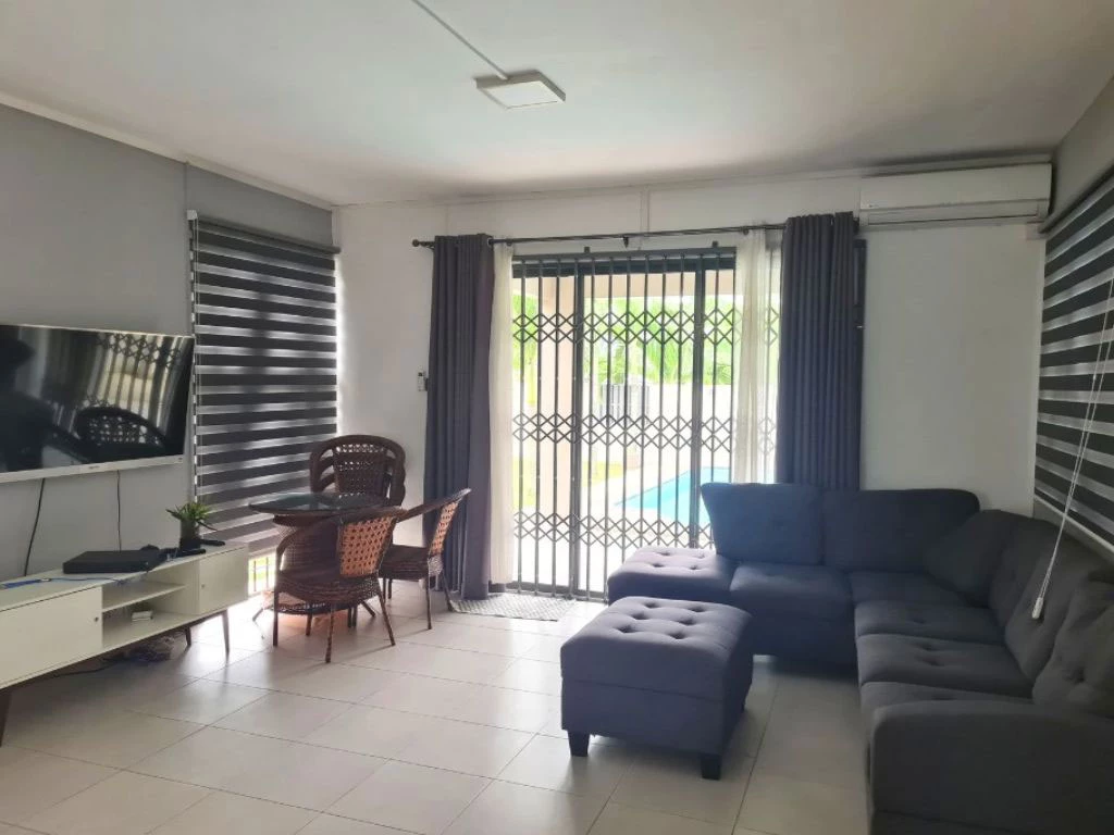 001046-livingroom.webp