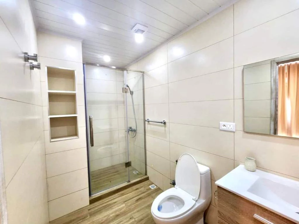 001021-bathroom.webp