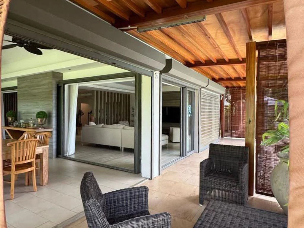 001060-outside-livingroom4.webp