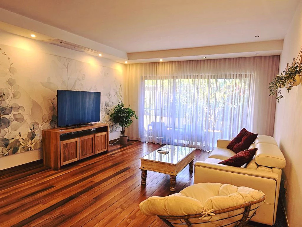 001029-livingroom.webp