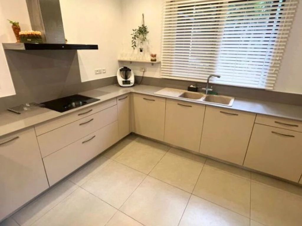 001029-kitchen.webp