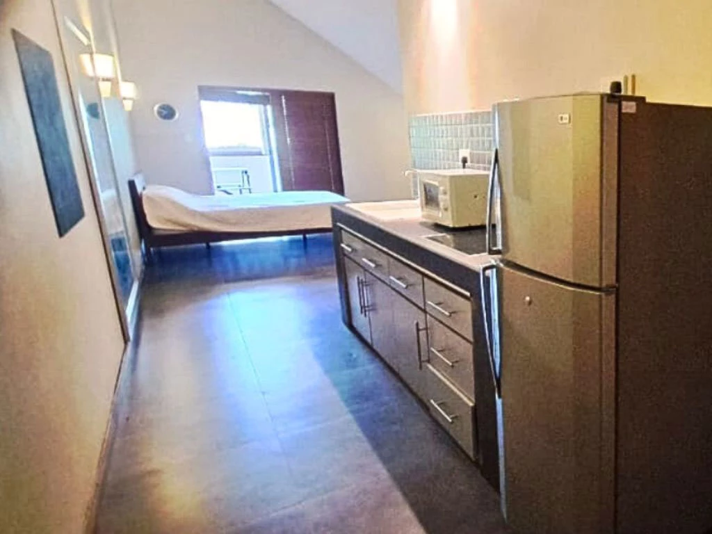 001045-2kitchen2.webp