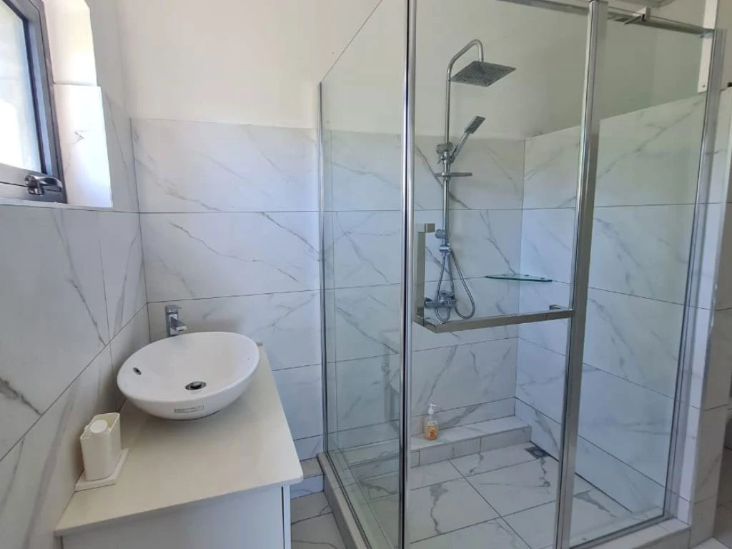 001071-bathroom.webp