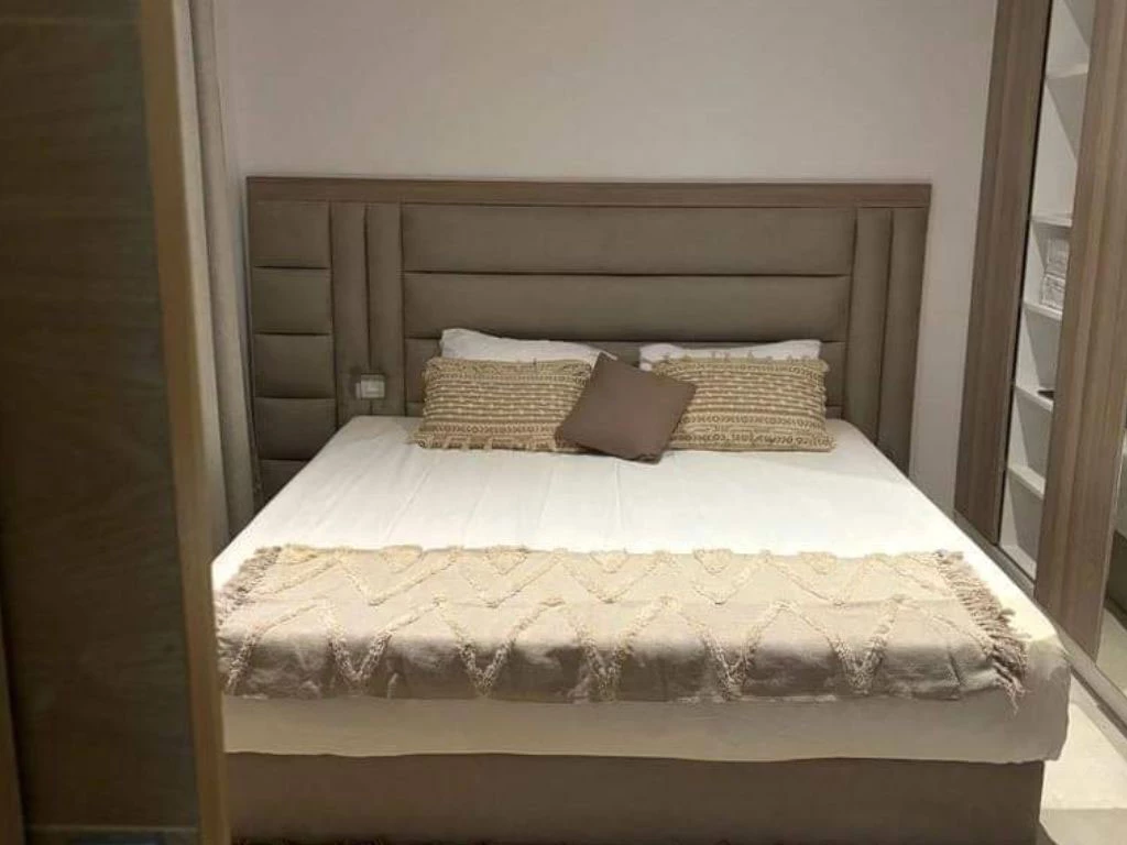 001012-bedroom.webp