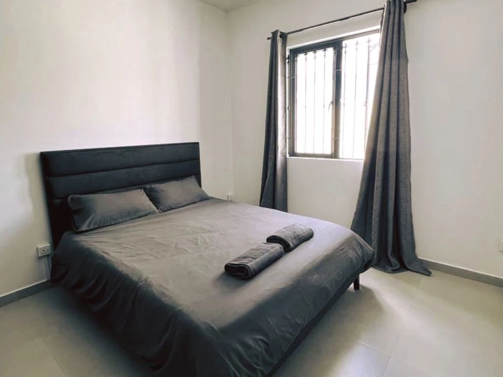 001031-bedroom.webp