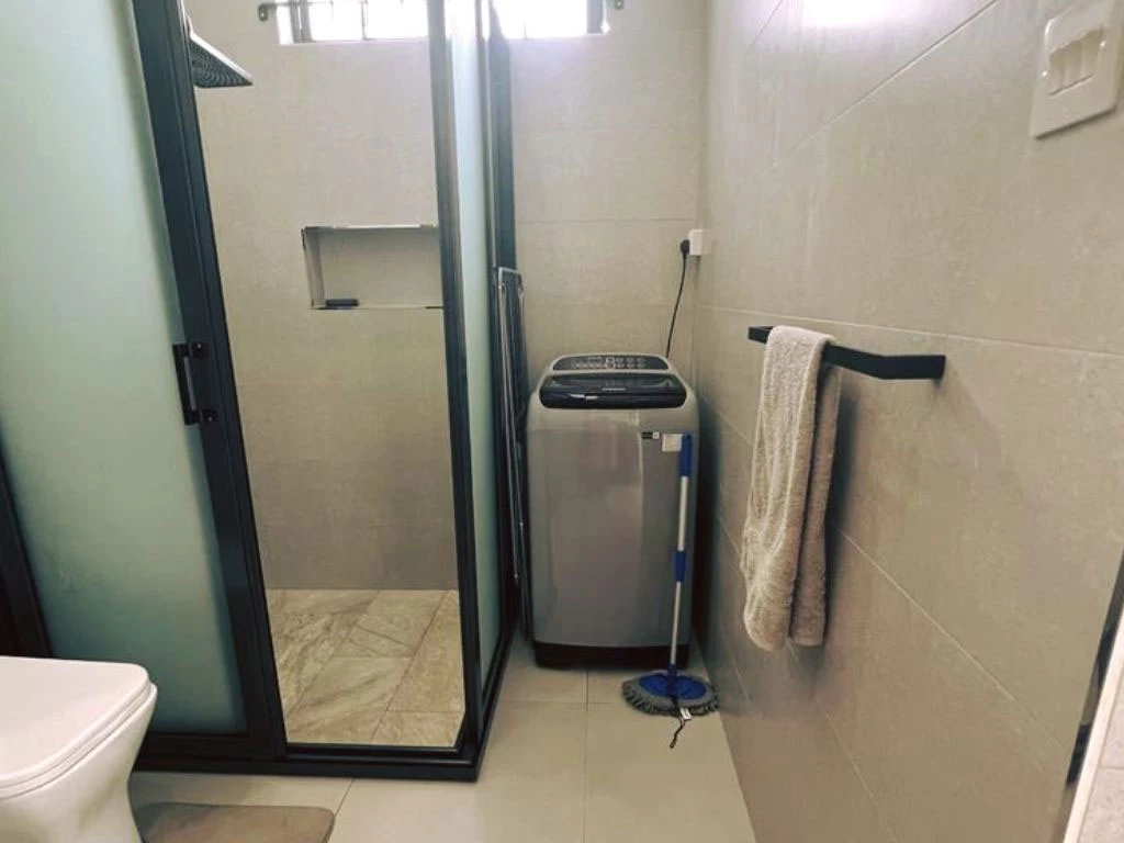 001031-bathroom.webp
